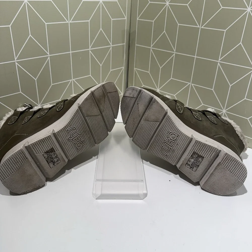 ryka Woman's‎ Chill Out Boots Fleece Lined Olive Green Size 7